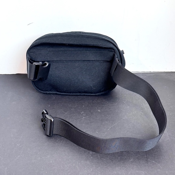 Vessi Waterproof Shoreline Belt Bag in Black - Picture 2 of 5